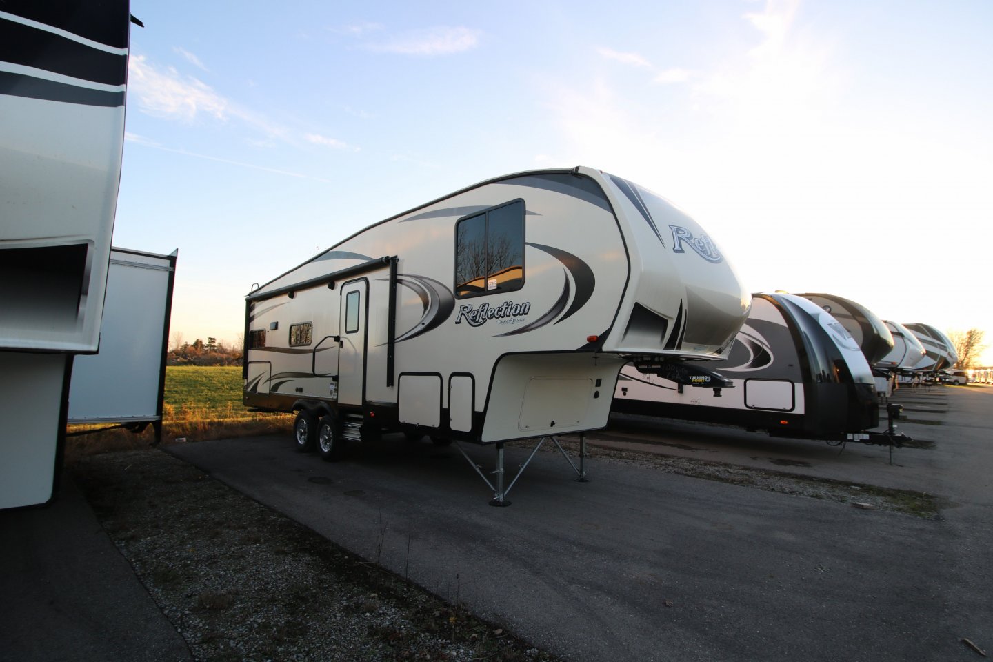 Used Fifth Wheels Airstreams Campers London Travel Trailers for sale
