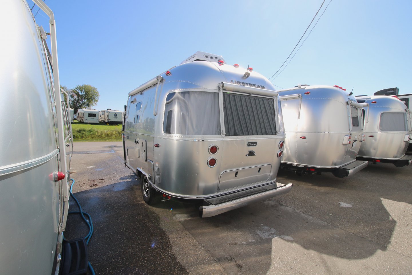 2024 AIRSTREAM AIRSTREAM CARAVEL 16RB Airstreams Campers London