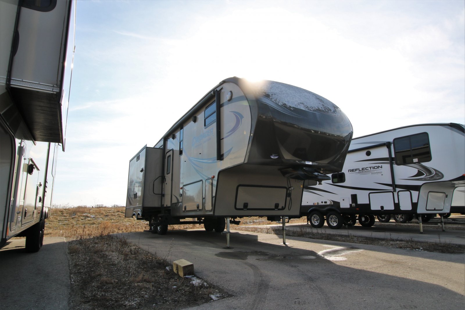 Used Fifth Wheels Airstreams Campers London Travel Trailers for sale