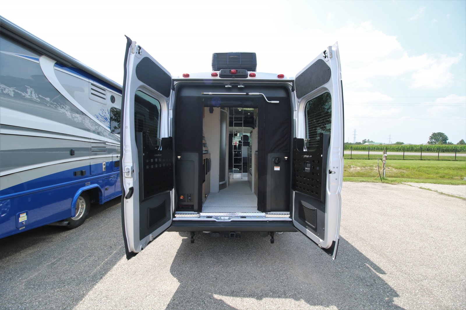 2024 AIRSTREAM AIRSTREAM RANGELINE POPTOP Airstreams Campers