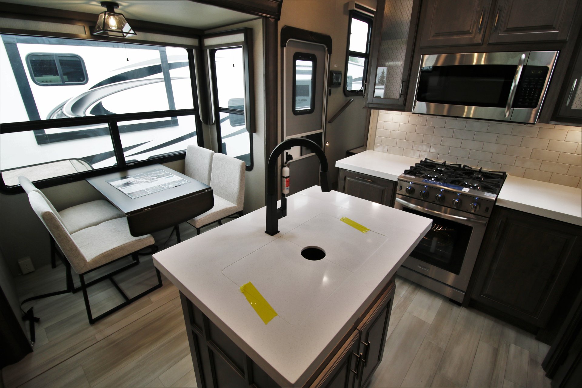2022 GRAND DESIGN SOLITUDE 346FLS - Airstreams | Campers London | Travel  Trailers for sale
