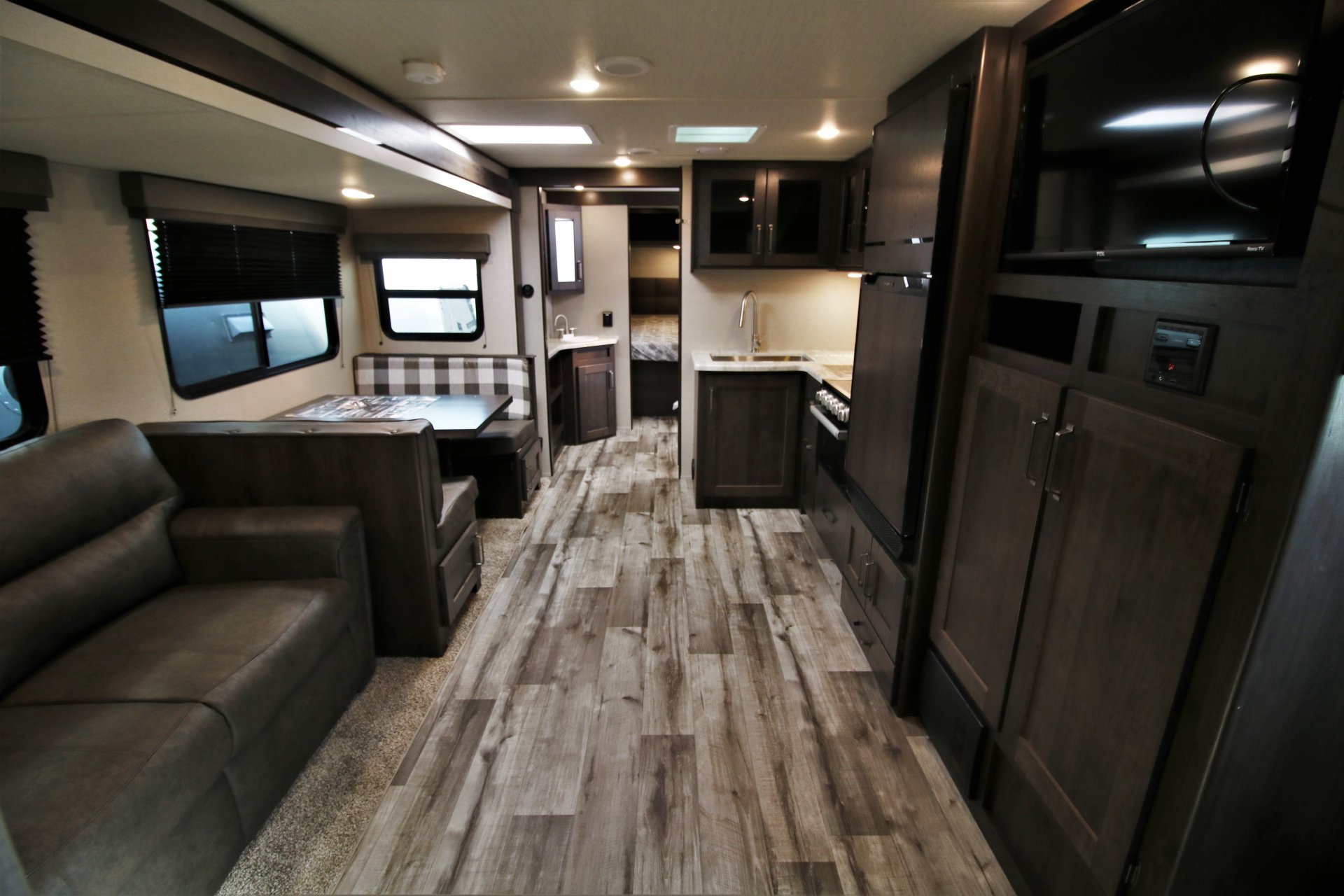2022 GRAND DESIGN TRANSCEND XPLOR 321BH - Airstreams | Campers London |  Travel Trailers for sale