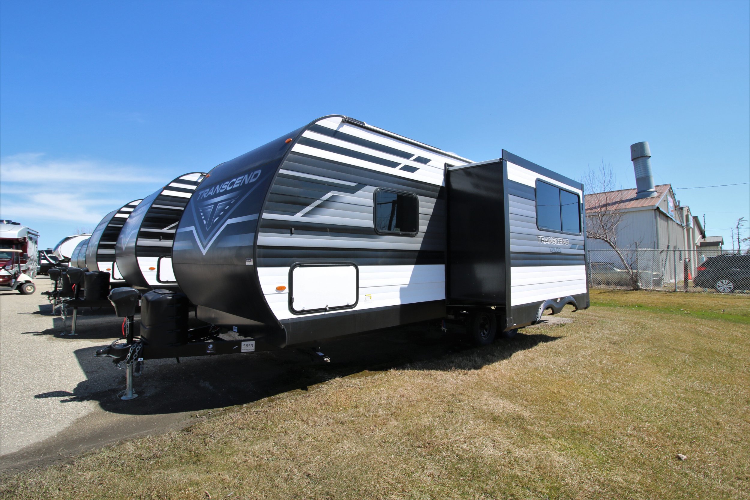 2022 GRAND DESIGN TRANSCEND XPLOR 221RB Airstreams Campers London 