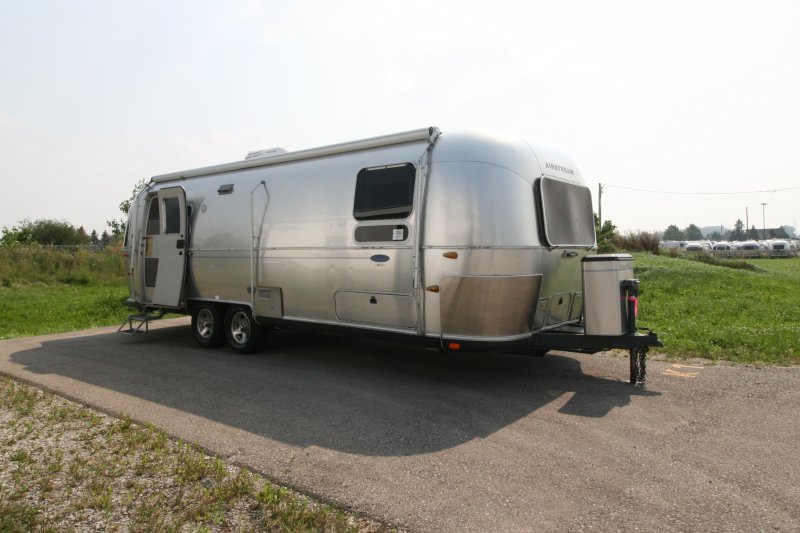 2007 AIRSTREAM AIRSTREAM CLASSIC LIMITED 27FB TWIN