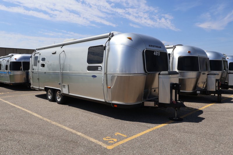 2007 AIRSTREAM AIRSTREAM CLASSIC LIMITED 27FB TWIN