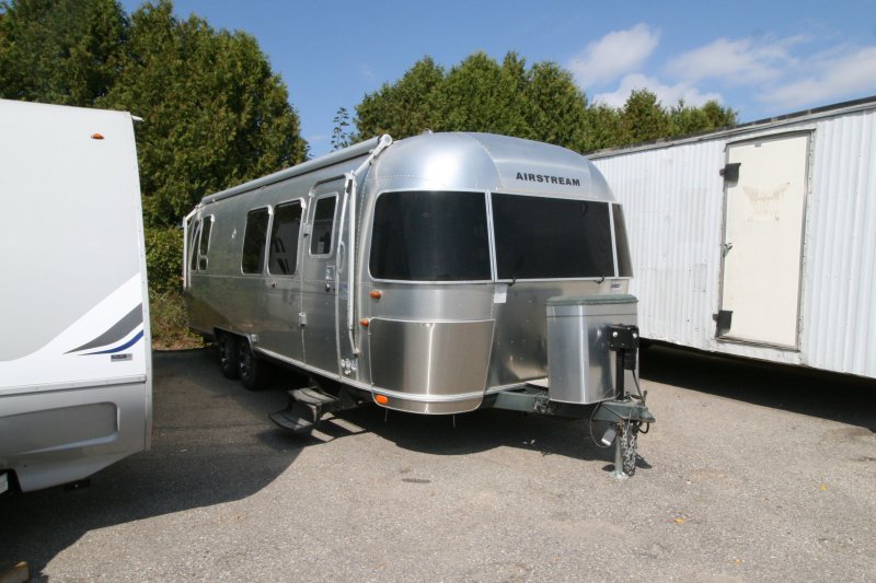 2009 AIRSTREAM AIRSTREAM FLYING CLOUD 28RBQ
