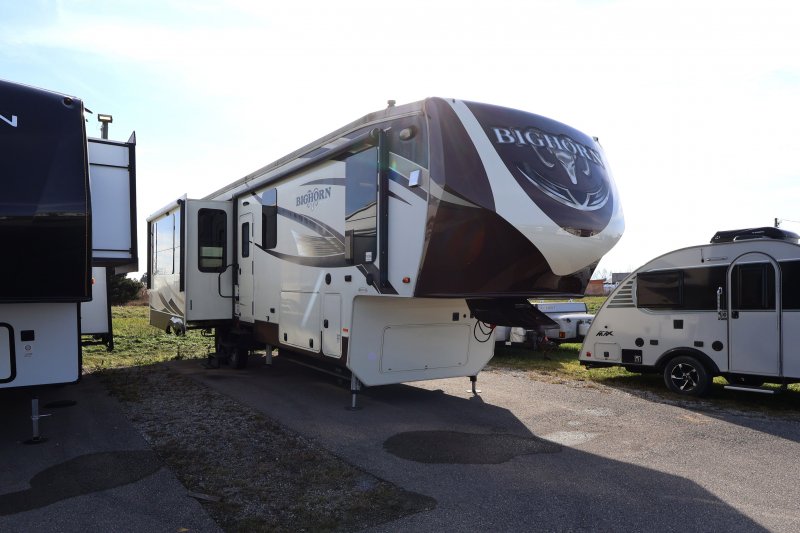 2017 HEARTLAND BIGHORN 3575EL