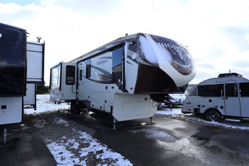 2017 HEARTLAND BIGHORN 3575EL