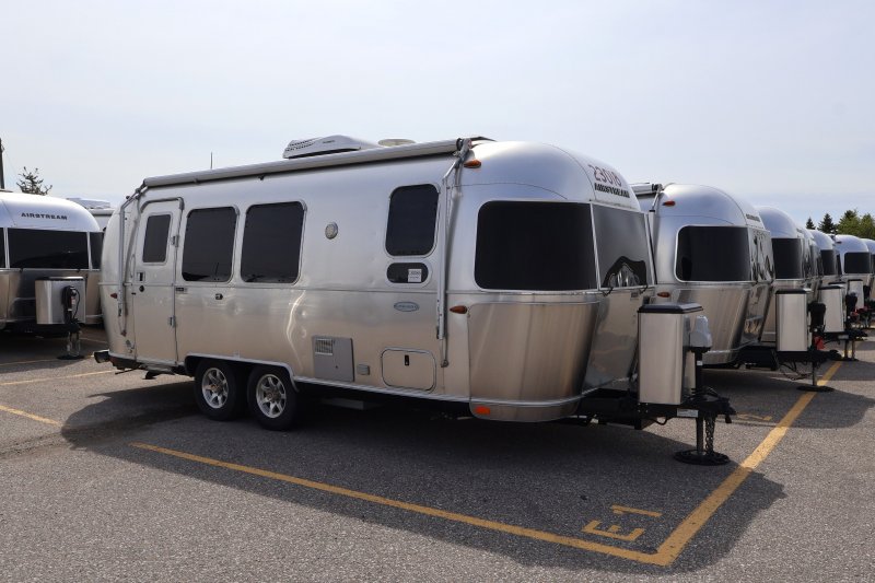 2018 AIRSTREAM AIRSTREAM FLYING CLOUD 23FBQ