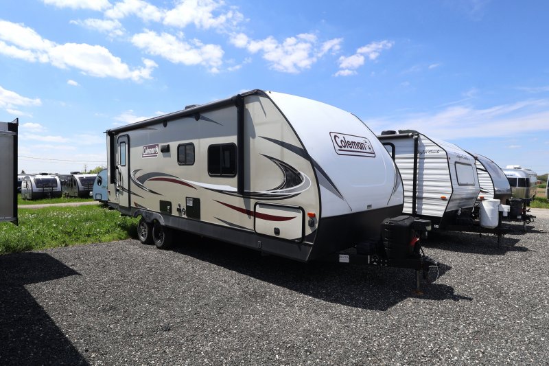 2019 COLEMAN LIGHT 2425RB