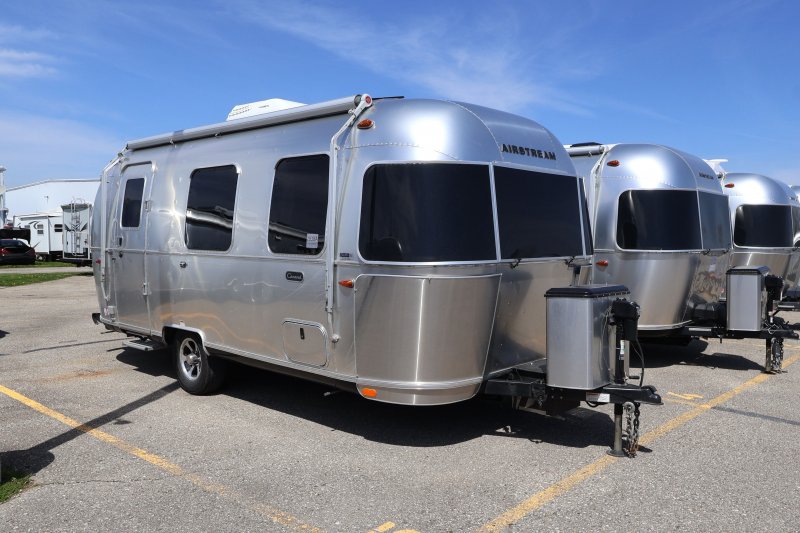 2022 AIRSTREAM AIRSTREAM CARAVEL 22FB