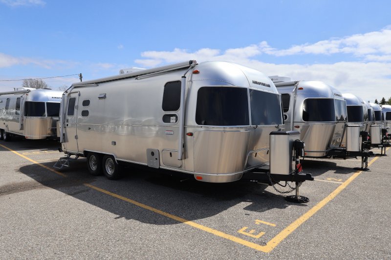 2024 AIRSTREAM AIRSTREAM INTERNATIONAL 25FB TWIN with HATCH