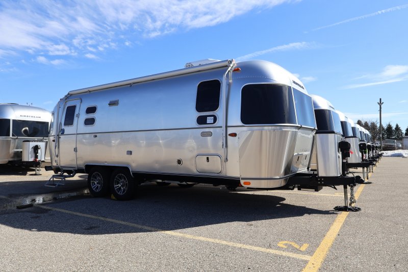 2025 AIRSTREAM AIRSTREAM TRADE WIND 25FB TWIN with HATCH