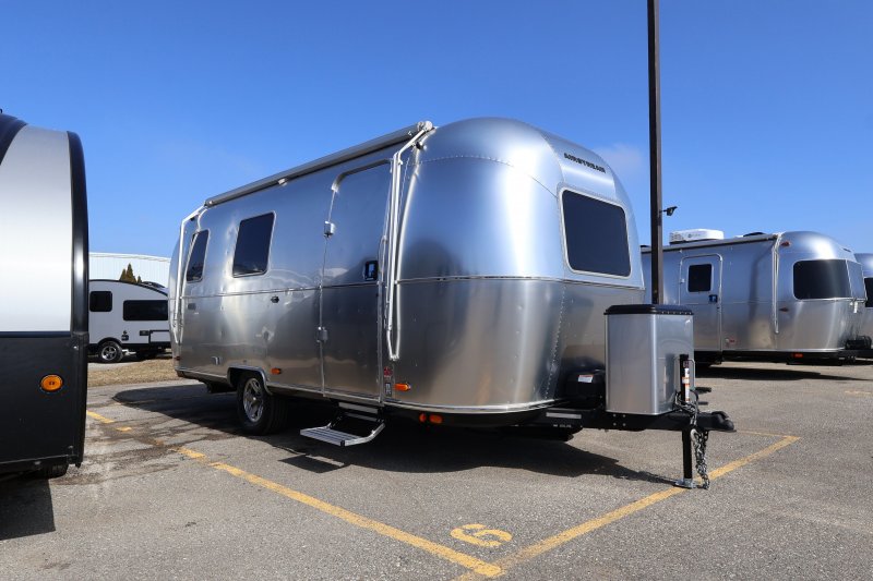 2026 AIRSTREAM AIRSTREAM WORLD TRAVELER 22RB