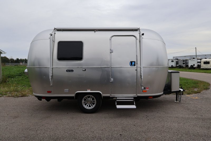 2027 AIRSTREAM AIRSTREAM WORLD TRAVELER 17RB